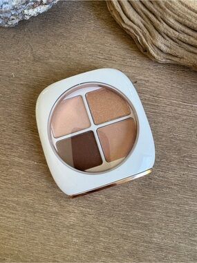 Flower Beauty Petal Play Shadow Quad Eyeshadow Palette Gilded Lily